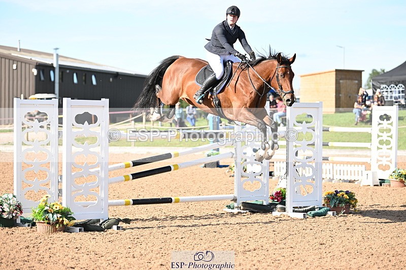 240913A-160320-05143 - Cls 18 National 1.40m Open