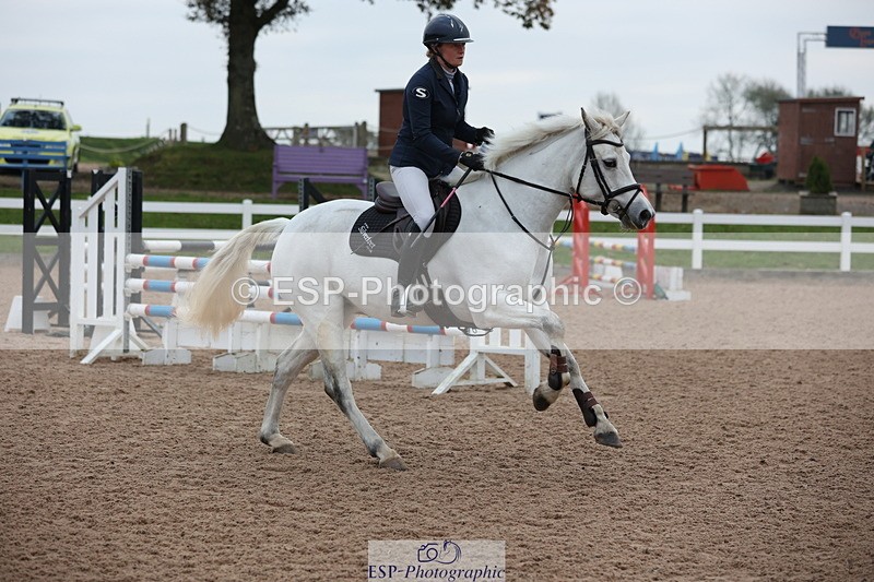 241101A-081149-00098 - FRI Cls 2 British Novice and 90cm Open