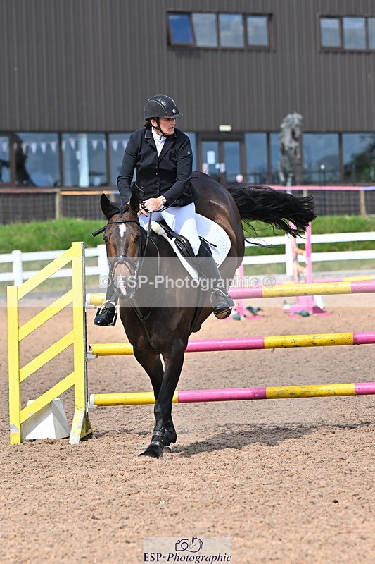 240619A-160328-01112 - Cls 5 Snr Foxhunter and 1.20m Open