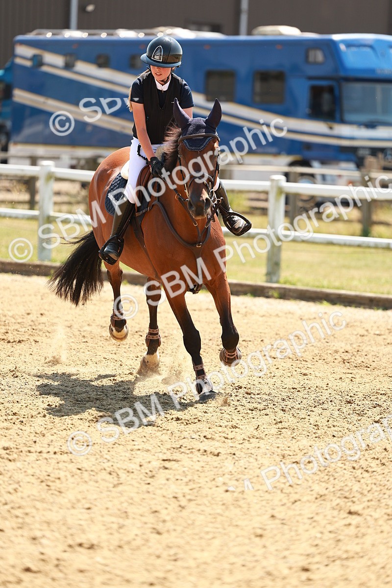 SBM_001692 - Class 4 - Senior Newcomers - 1.10m