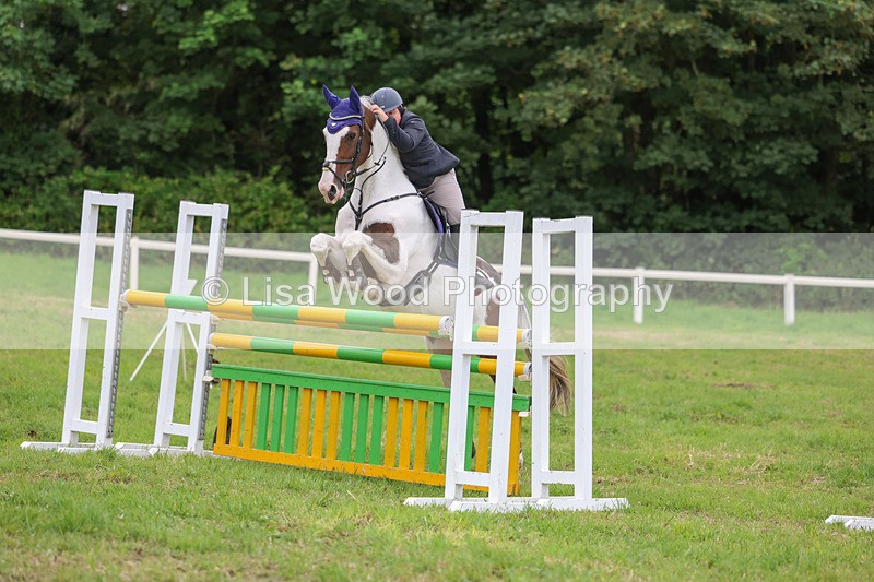 3E7A8010 - Class 7: Senior Newcomers/1.10m open