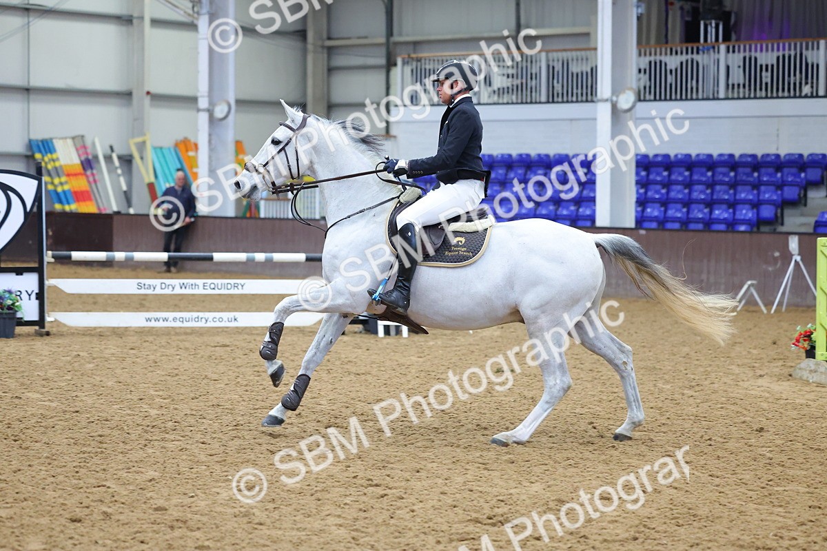 SBM_009813 - Class 20 - Senior British Novice/ 90cm Open - First Round (0.90m)