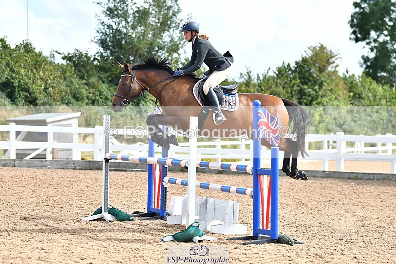 230819A-160513-01111 - Cls 33 1.05m Amateur Qualifier