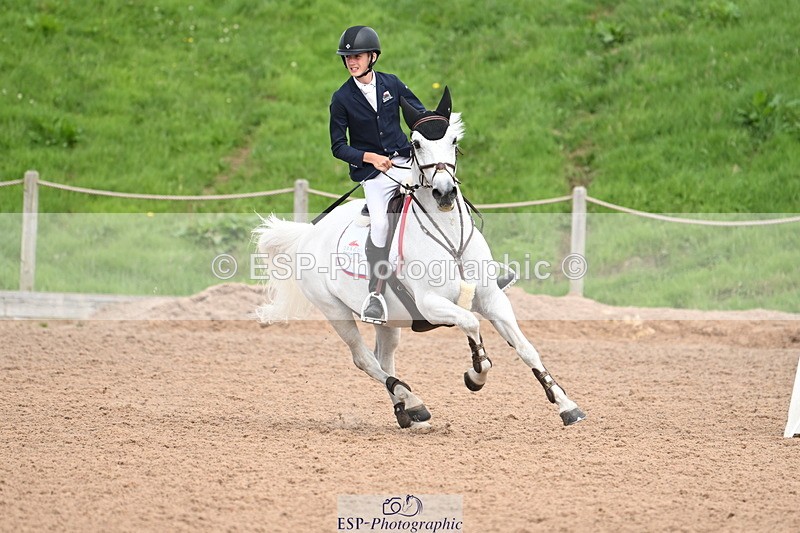 240630A-142306-14130 - Cls 25 HOYS 138cm Qualifier