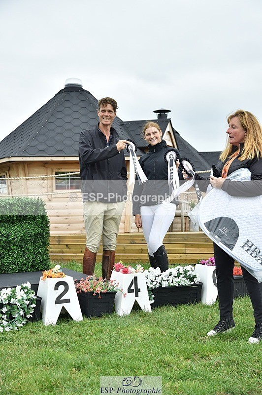 240831A-142922-03972 - 90 Presentations