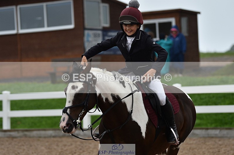 220829A-153304-00085 - Clear Round & 60cm  1a - 1b