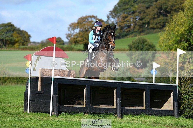 251024A-124414-11679 - B-140-Charlotte.Ward