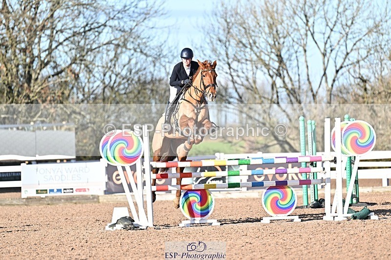 251203-123855-00494 - Cls 4 Newcomers and 1.10m Open