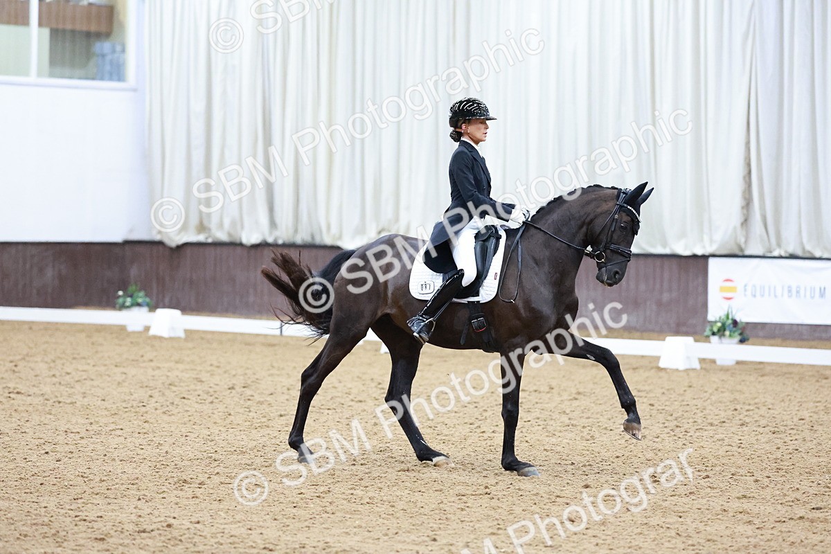 SBM_021201 - Class 14 - FEI Grand Prix - 17.40-18.34