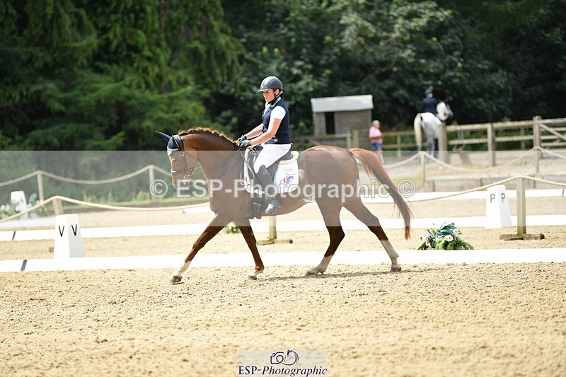 250718A-121440-01392 - 144-Verity.Perry-Vogue