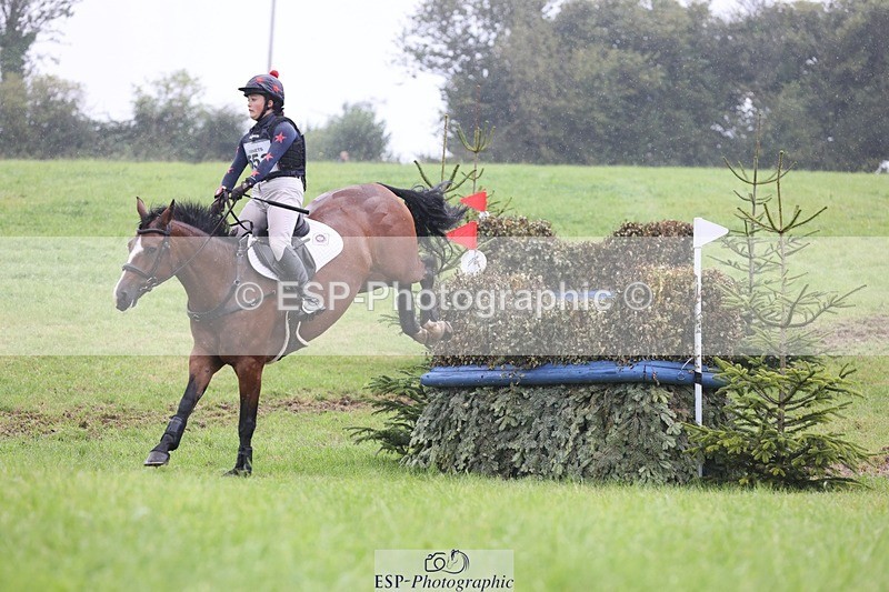 240901A-150456-10769 - 553-Molly.Pullin-OAKWELLYNS.DECANTER.OF.SKYE