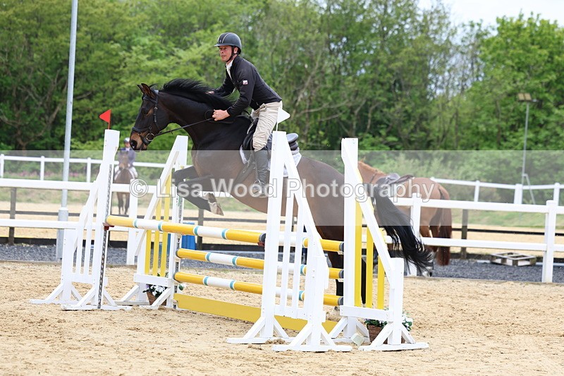 3E7A6028 - Class 4: Senior British Novice/90cm open