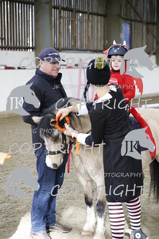 _T0A0940 - Class 1 Cross poles