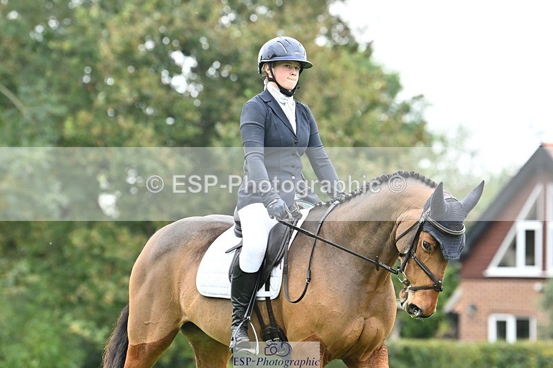 241024-133905-04172 - 328-Zara.Head-FOURFIELDS.LOVEHEART