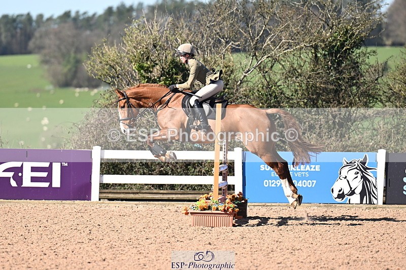 260318B-105424-00191 - Clear Round & Brit Nov 90cm