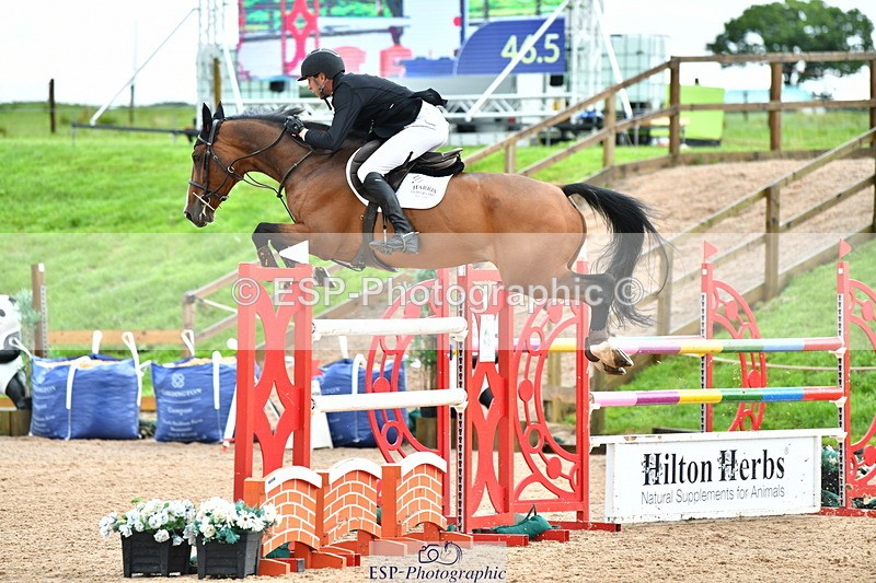 230723A-095834-10727 - Cls 4, 2 Star Small 1.30m