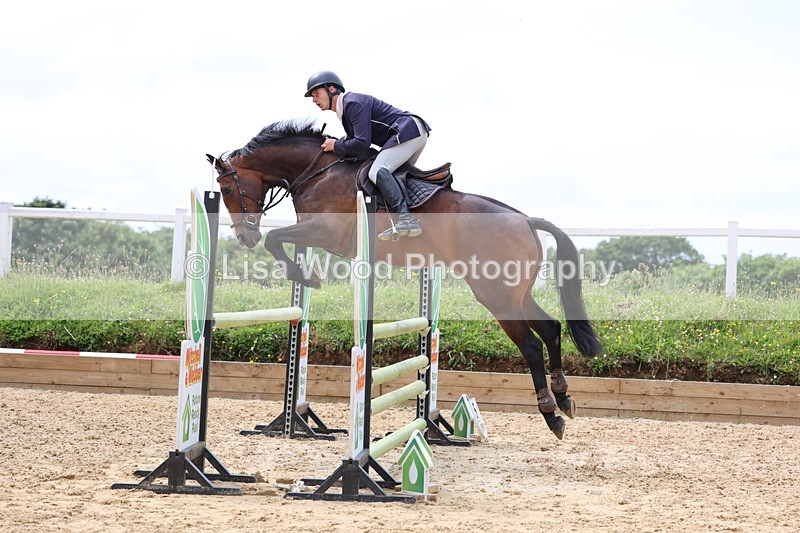 3E7A4333 - Class 7: Senior Newcomers/1.10m open