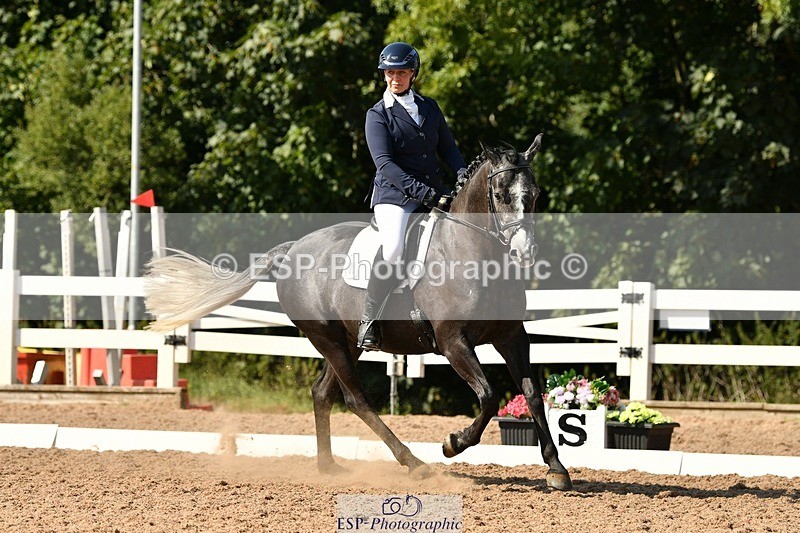 250817-160448-11454 - 206-Mel.NorthwoodBarnridge.Flying.Solo