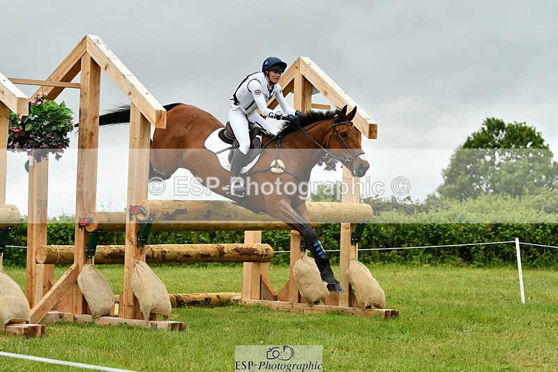 250524A-093351-08544 - A-001-Jemima.Howden-HEADS.UP