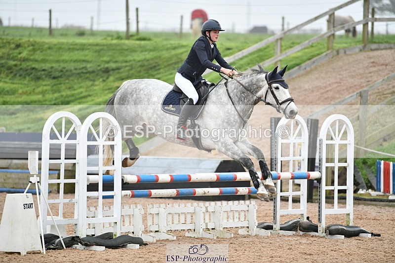 241102A-104902-04104 - SAT Cls 9 British Novice and 90cm Open