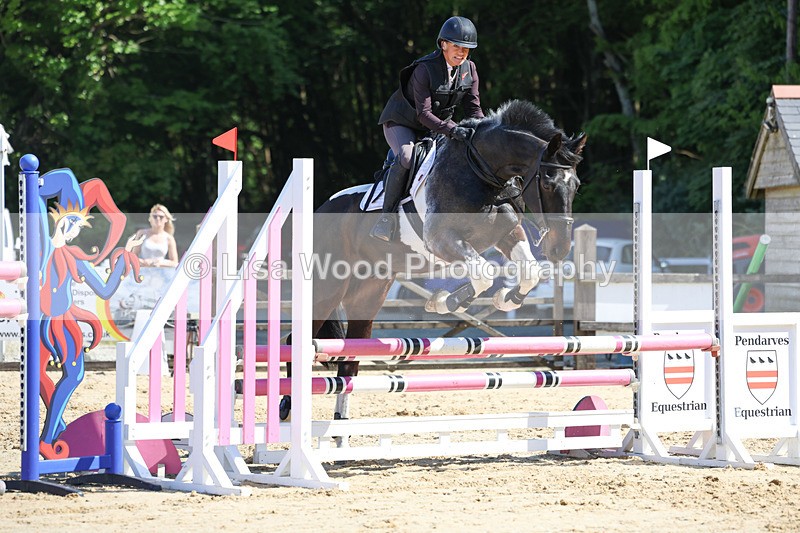 3E7A5307 - Class 4: Senior BN/90cm open