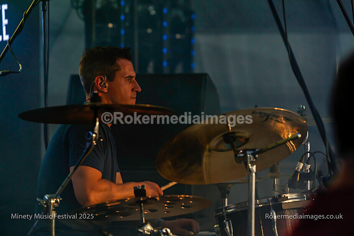 _MGL7517 - MINETY 2025