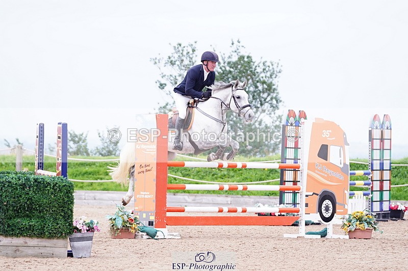 240803A-104302-07269 - Cls 29 Snr Foxhunter