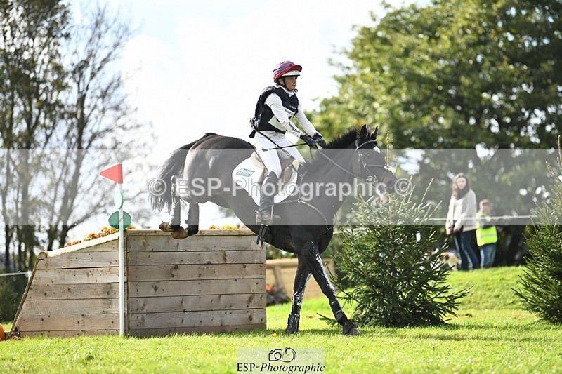 231022-140611-28966 - 342-STORM.IN.DECEMBER-Claire.Fielding-XC