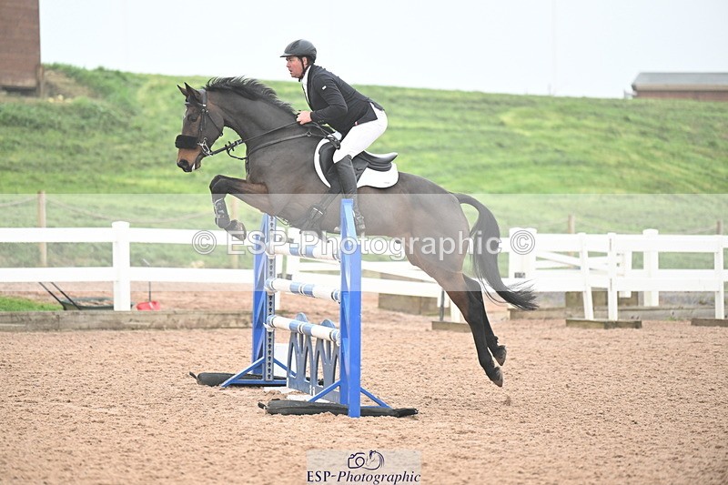 241102A-122507-04548 - SAT Cls 15 Foxhunter and 1.20m Open