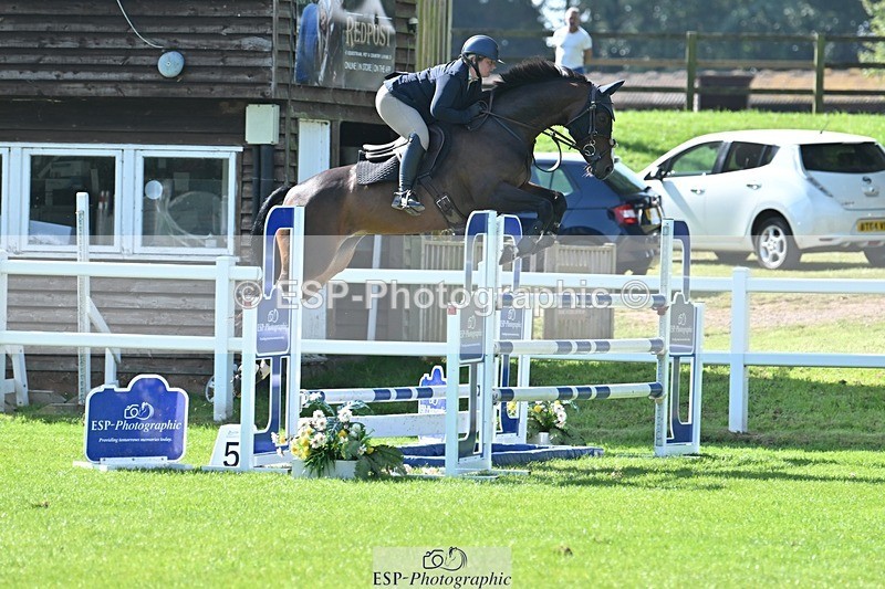 230909-111504-05112 - Cls 11 Snr Foxhunter & 1.20m Open