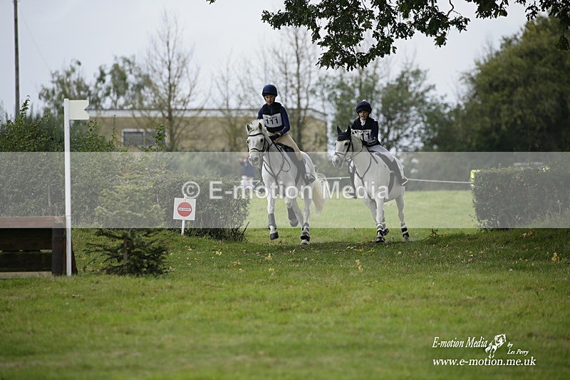  WWHT 171021 2125 - Novice Pairs (0.80m)  17/10/21