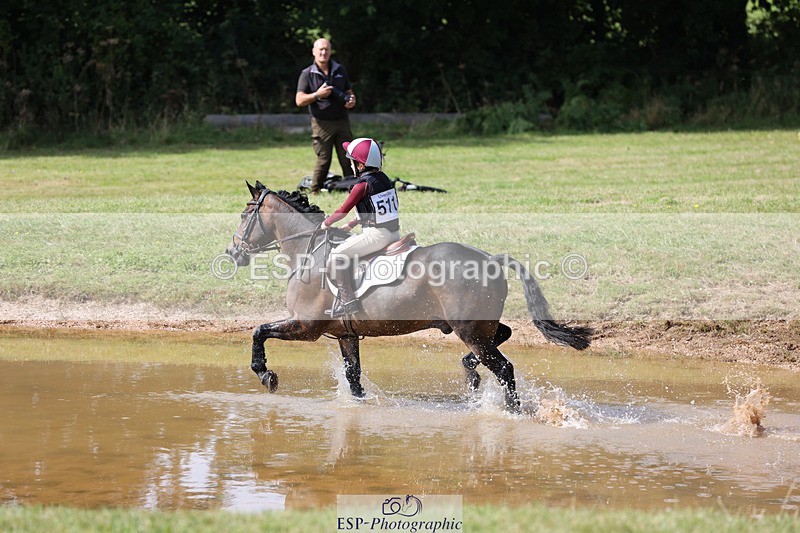 240825X-112312-32252 - 70cm XC 11.00 to 12.00