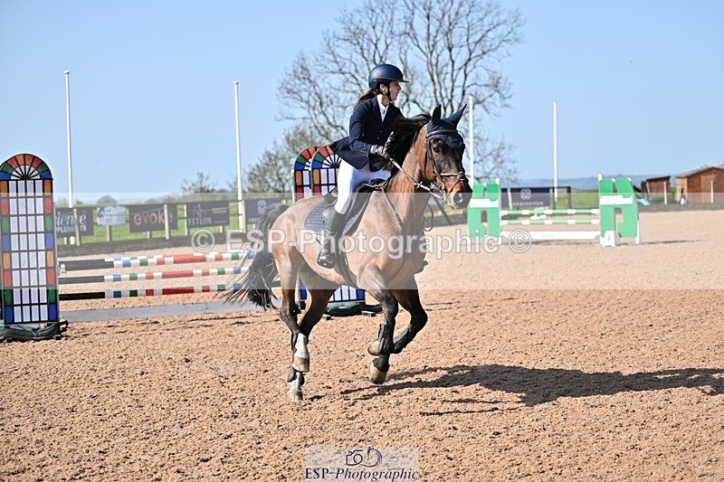 260408-104554-00231 - Cls 2 British Novice and 90cm