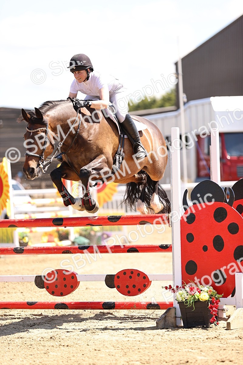 SBM_014532 - Class 15 - Senior Newcomers - 1.10m Open