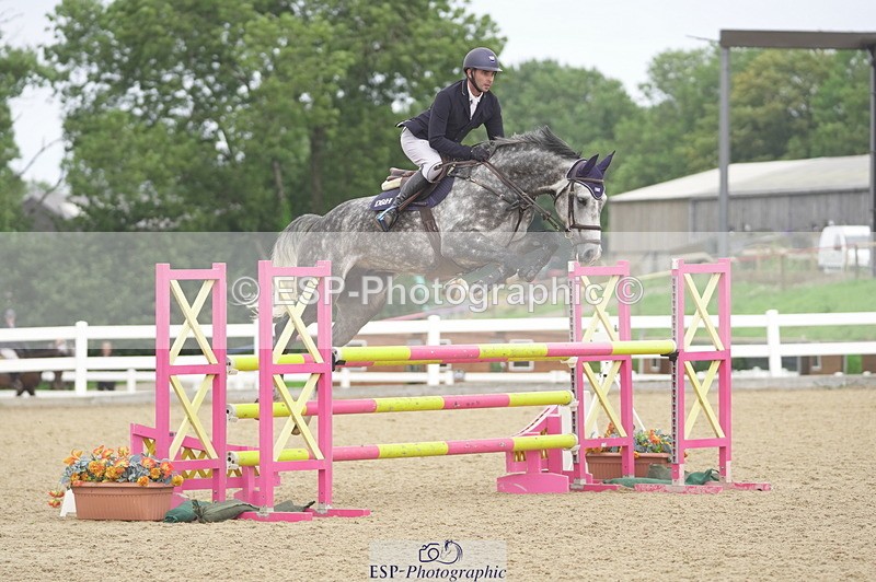 230810A-141204-02638 - Cls 4 1.05m Amateur Quali