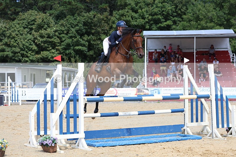 3E7A1743 - Class 8: Senior Newcomers/1.10m open