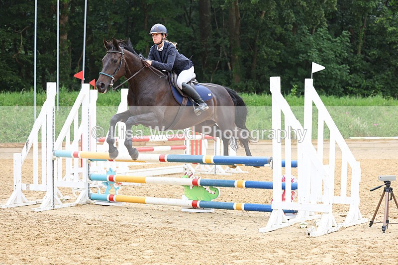 3E7A5618 - Class 4: Senior British Novice/90cm open