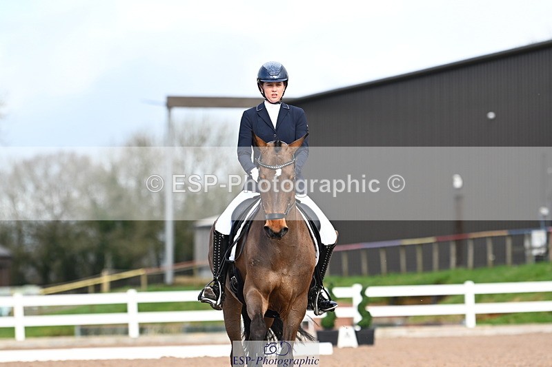 240218A-125047-07340 - 131-Lauren.Burrows-Active.Vogue