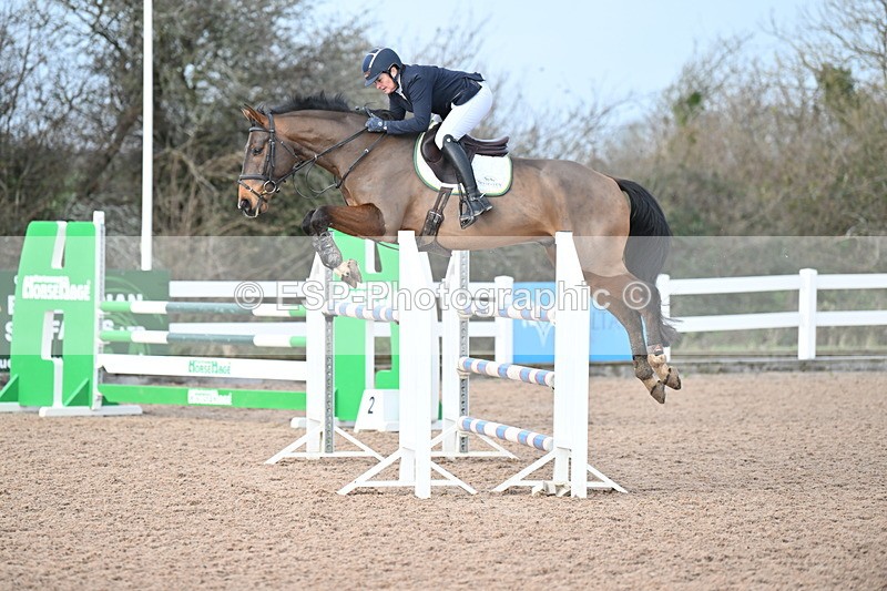 231208A-122439-00682 - Cls 5 Newcomers & 1.10m Open