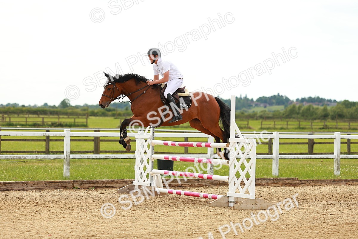 SBM_002288 - Class 4 - Senior Newcomers - 1.10m