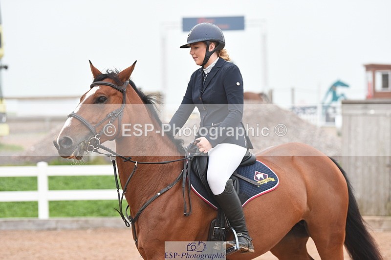 230902A-110734-00520 - Cls 8 1.05m Amateur Quali