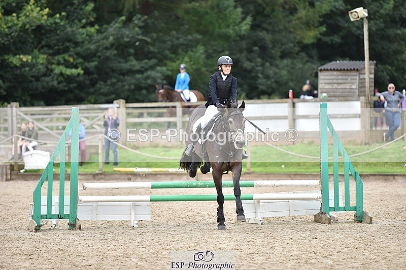 240802-102438-00829 - 70cm Round 1