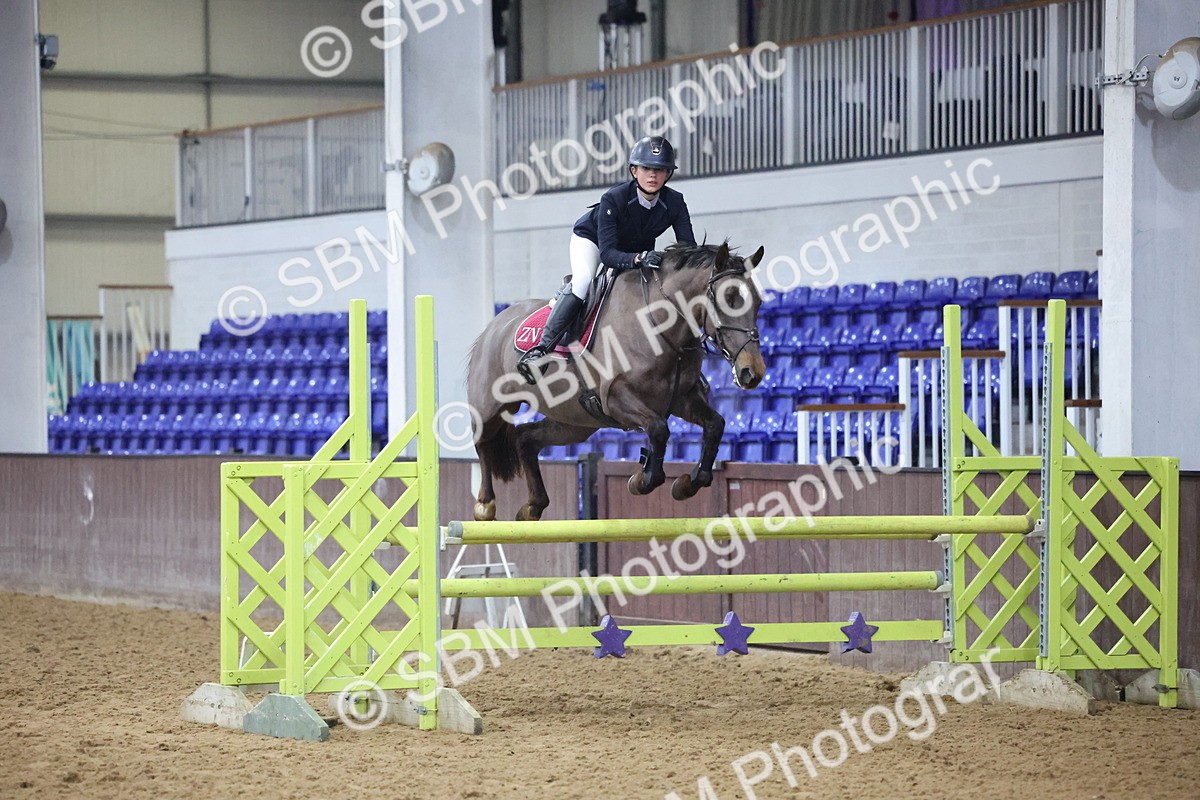 SBM_003176 - Class 11 - Blue Chip Pony Newcomers - 1.00m Open