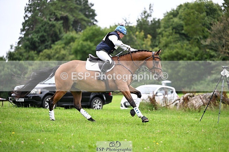 240803-115431-03041 - 025-Trilby_Crewes-WATERNISH_BRIDLE_LANE