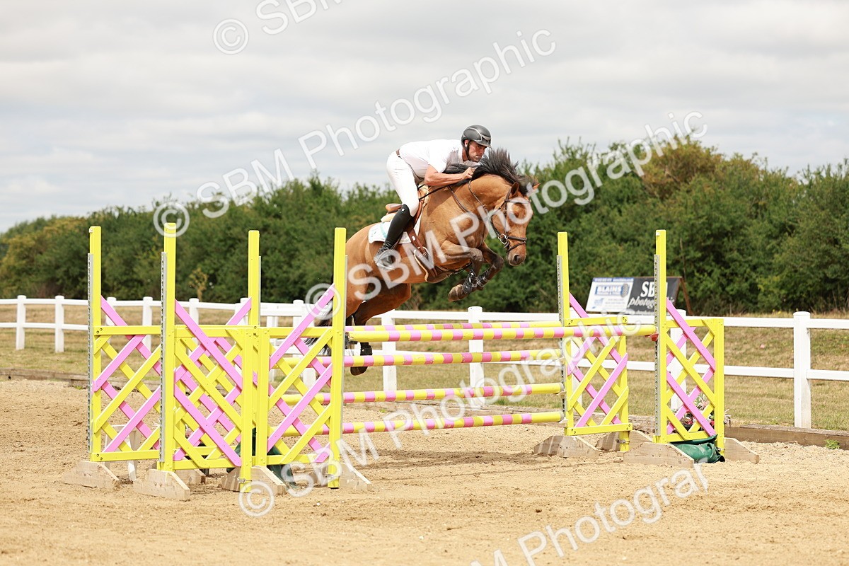 SBM_017595 - Class 21 - Senior Newcomers Championship 2d Rd