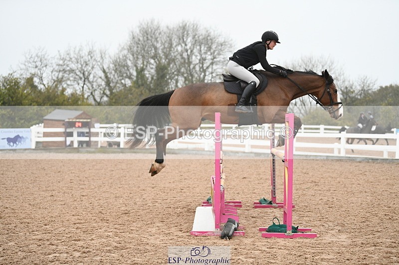 241103A-105427-07614 - SUN Cls 21 Snr Newcomers and 1.10m Open