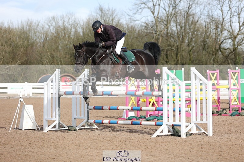 240223A-112658-00849 - Cls 4 Snr 1.05m Open