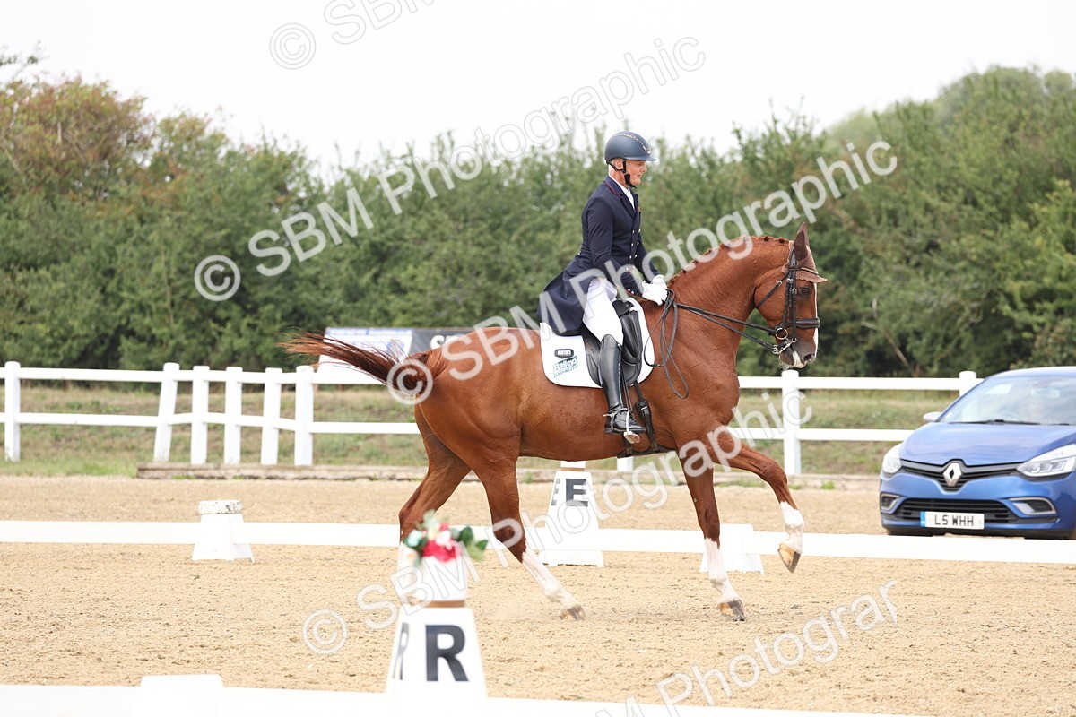 SBM_007425 - Class 9 - FEI INT I - 14.57-15.45