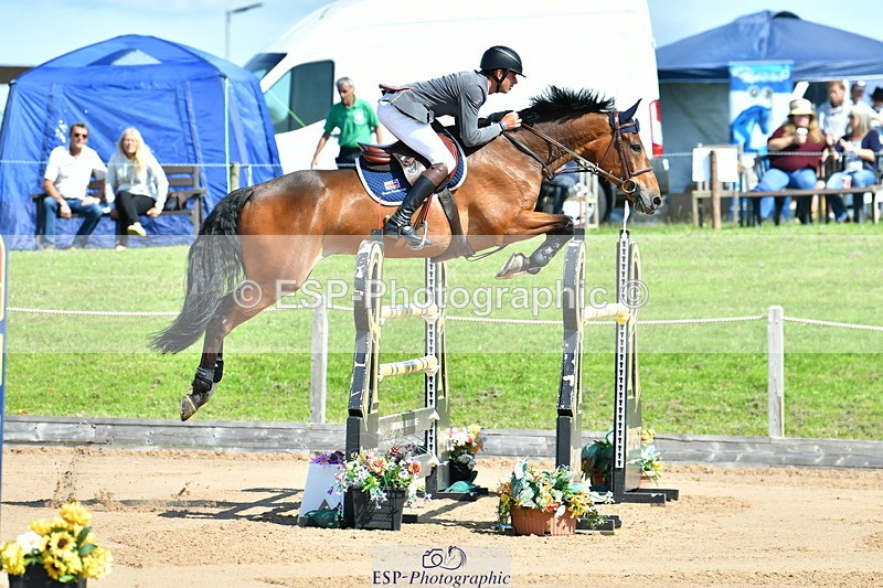 230720A-103652-01907 - Cls 5, 2 Star Medium 1.35m