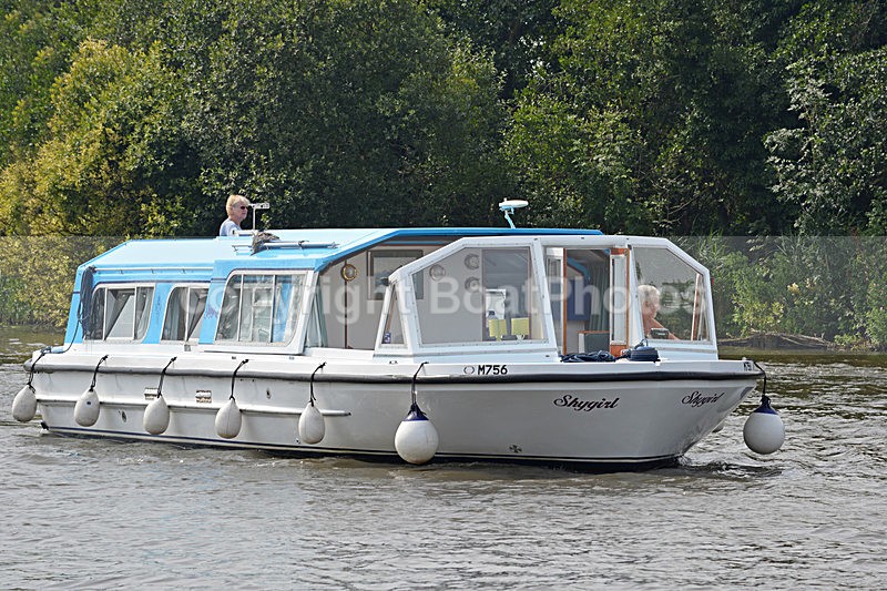 140718 SHYGIRL CSDSC_0160 - River Launches